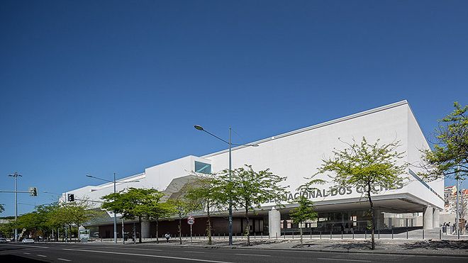 Museu Nacional dos Coches, Lugar, projeto e Obra