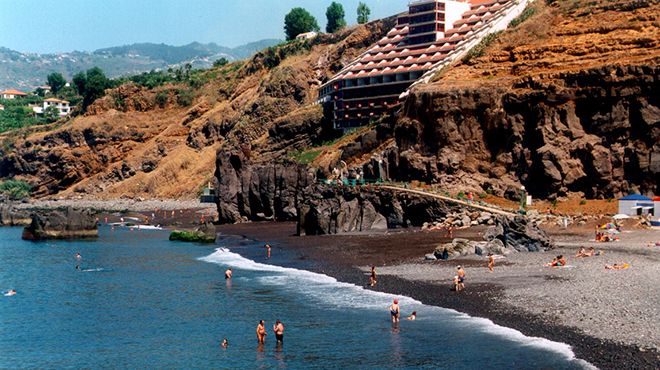 Praia Do Areeiro Www Visitportugal Com