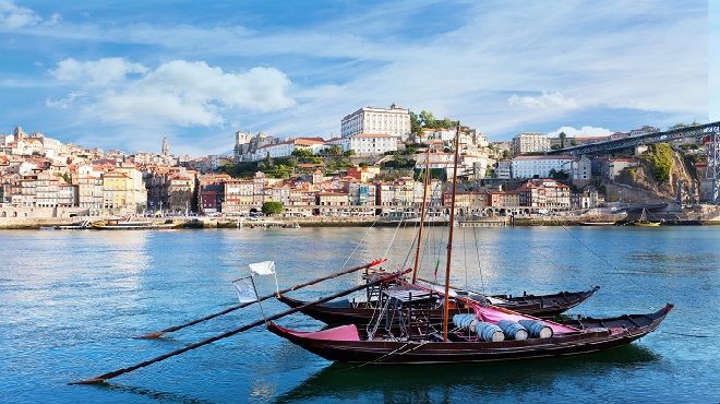 Barcos Rabelo
場所: Porto
写真: Shchipkova Elena | Shutterstock