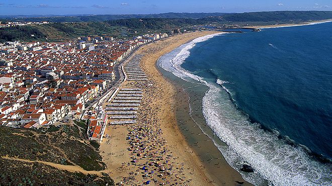 Praia da Nazaré | www.visitportugal.com