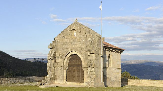 Capela de Nossa Senhora da Livração de Fandinhães
Ort: Paços de Gaiolo - Marco de Canaveses
Foto: Rota do Românico