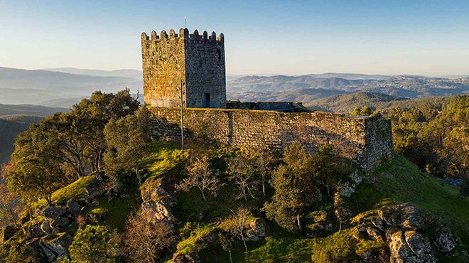 Castelo de Arnoia
Место: Arnoia - Celorico de Basto
Фотография: Rota do Românico