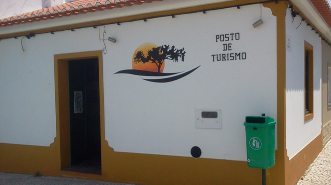 Posto de Turismo da Amareleja
場所: Amareleja, Alentejo
写真: Posto de Turismo da Amareleja