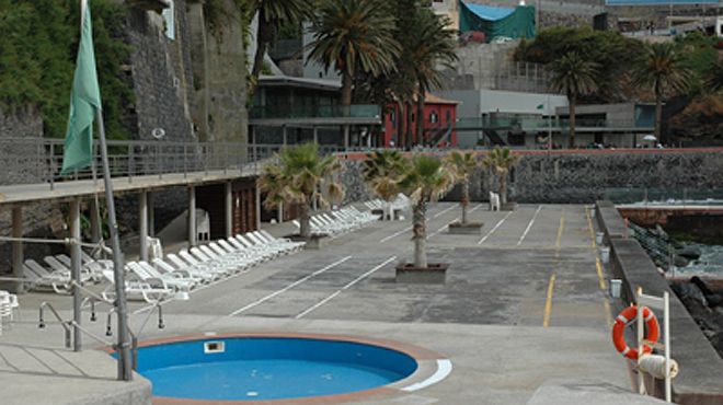 Zona Balnear do Clube Naval do Funchal
Place: Funchal
Photo: ABAE