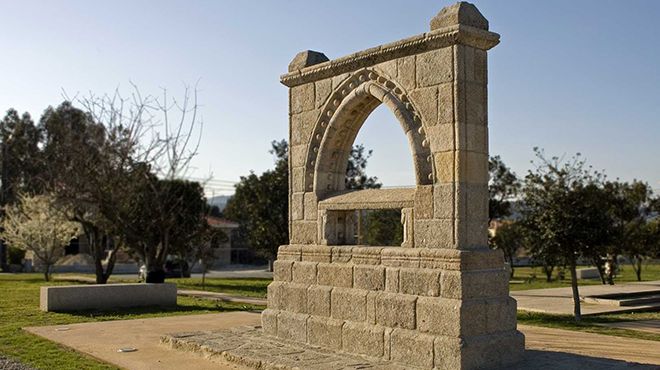 Memorial da Ermida
地方: Irivo - Penafiel
照片: Rota do Românico