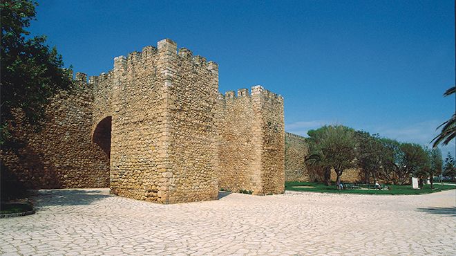 Muralhas e Torreões de Lagos
場所: Lagos