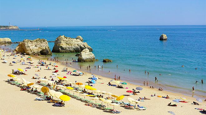 Praia dos Três Castelos
Local: Portimão
Foto: Turismo do Algarve