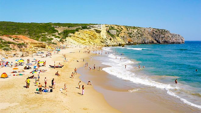 Praia do Zavial
写真: Helio Ramos - Turismo do Algarve