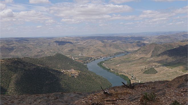 Miradouro do Assumadouro
Ort: Freixo de Espada à Cinta
Foto: CM Freixo de Espada à Cinta