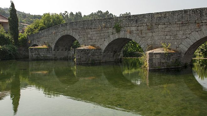 Ponte de Fundo de Rua
Ort: Aboadela - Amarante
Foto: Rota do Românico