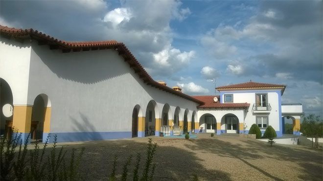 Casa de Besteiros
Место: Almeirim
Фотография: Casa de Besteiros