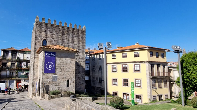 Posto de Turismo - Sé - Torre Medieval
場所: Porto
写真: Porto CVB