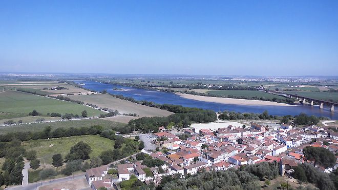 Welcome to My Land
Lieu: Santarém
Photo: Welcome to My Land