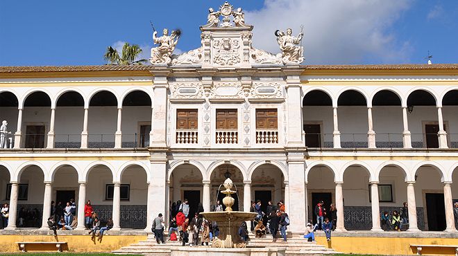Universidade de Évora Universidade de Évora