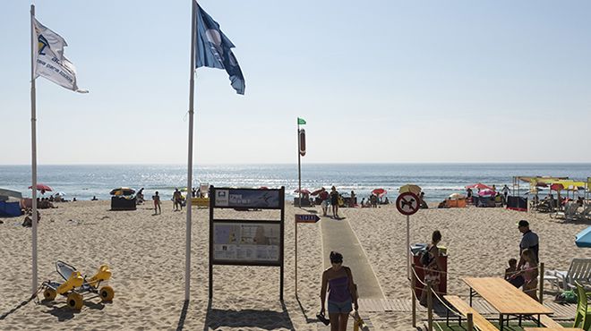 Praia da Rua 37
場所: Espinho
写真: CM Espinho