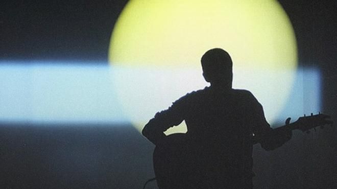Manel Cruz (Porto)
地方: Ticketline
照片: DR
