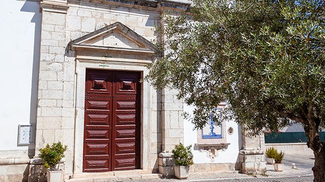 Igreja de Santo Estêvão ou do Santíssimo Milagre
Luogo: Santarém
Photo: Shutterstock_StockPhotosArt