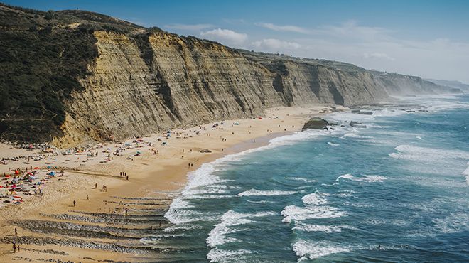 Praia do Magoito
場所: Sintra
写真: Shutterstock_LX_PX_hbpro