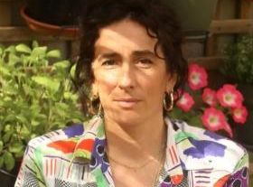 A Garota Não: A Vulgar Mulher (...)