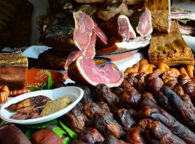 维埃拉-杜米尼奥熏肉集市