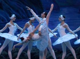 Swan Lake – Classic Stage (Vila (...)