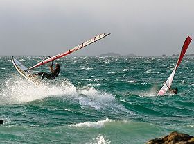 Windsurfing and kitesurfing