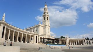 Fátima, a journey to the altar of the world |