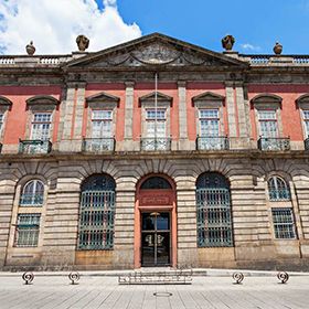 Museu Nacional Soares dos ReisМесто: Porto
