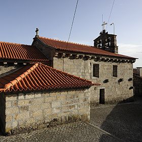 Igreja de São Tiago de ValadaresPlaats: Valadares - BaiãoFoto: Rota do Românico