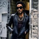 Lenny Kravitz
場所: Everything is New
写真: DR