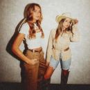Nena & Joana Almeirante – Dois Pares de Botas (Porto)
場所: Ticketline
写真: DR