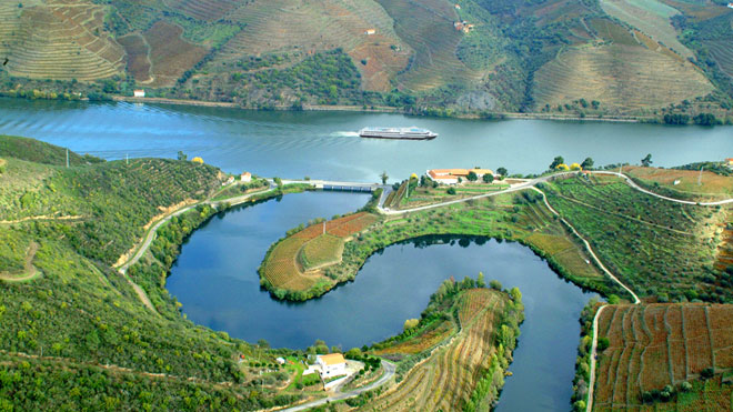  Douro Valley ©Porto Convention & Visitors Bureau