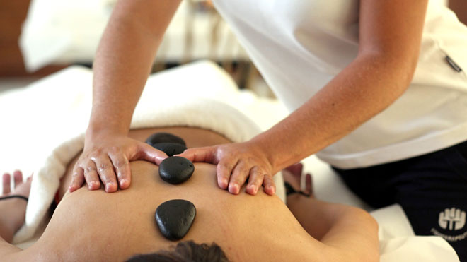  Hot Stone massage in Termas da Ferraria, São Miguel Island ©Publiçor and Turismo dos Açores