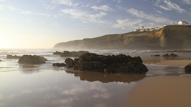 Zambujeira do Mar_Shutterstock-Francisco Caravana